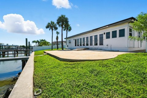 Villa ou maison à vendre à Saint Pete Beach, Floride: 2 chambres, 170.1 m2 № 1907562 - photo 25