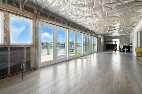 Villa ou maison à vendre à Saint Pete Beach, Floride: 2 chambres, 170.1 m2 № 1907562 - photo 3