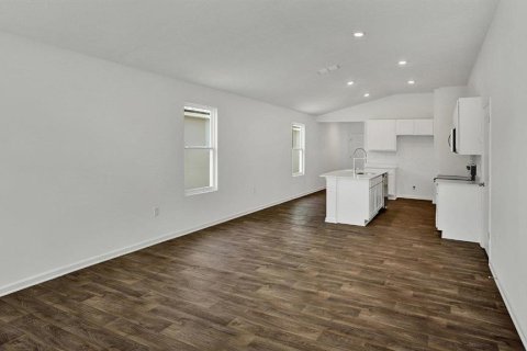 House in Bunnell, Florida 3 bedrooms, 130.25 sq.m. № 1908001 - photo 12