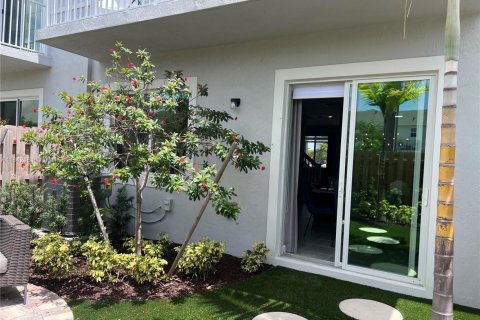 Townhouse in Homestead, Florida 3 bedrooms № 1834513 - photo 29