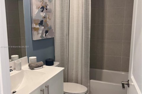Townhouse in Homestead, Florida 3 bedrooms № 1834513 - photo 19