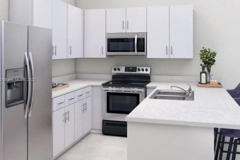 Townhouse in Homestead, Florida 3 bedrooms № 1834513 - photo 4
