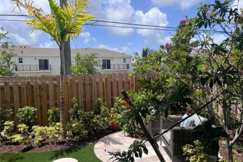 Townhouse in Homestead, Florida 3 bedrooms № 1834513 - photo 26
