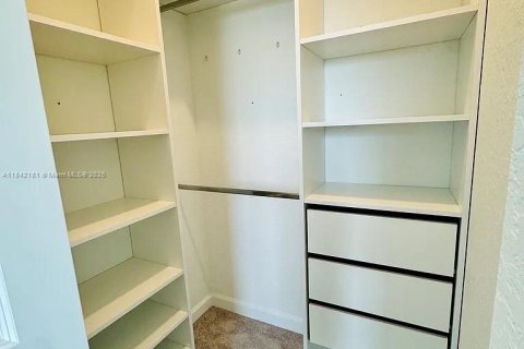 Townhouse in Homestead, Florida 3 bedrooms № 1834513 - photo 22