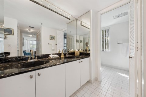 Condominio en venta en Highland Beach, Florida, 2 dormitorios, 144.56 m2 № 2261544 - foto 19
