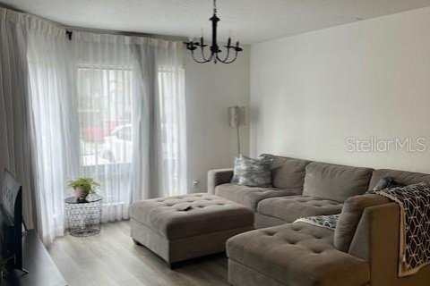Condo in Orlando, Florida, 3 bedrooms  № 2203840 - photo 3