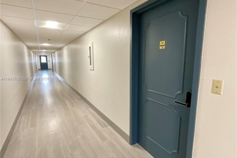 Снять в аренду кондоминиум в Холливуд, Флорида 2 спальни, 102.19м2, № 2000564 - фото 7