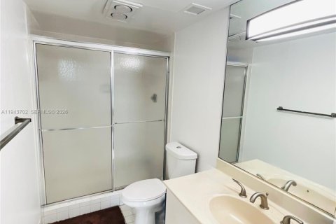 Снять в аренду кондоминиум в Холливуд, Флорида 2 спальни, 102.19м2, № 2000564 - фото 13