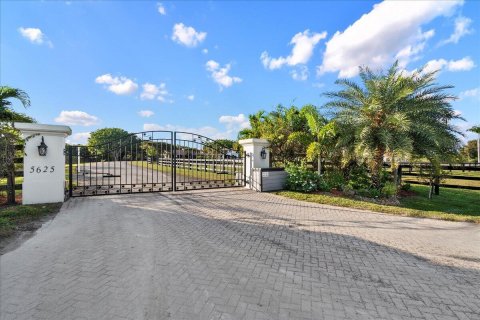 Villa ou maison à vendre à Wellington, Floride: 6 chambres, 311.22 m2 № 2088362 - photo 2