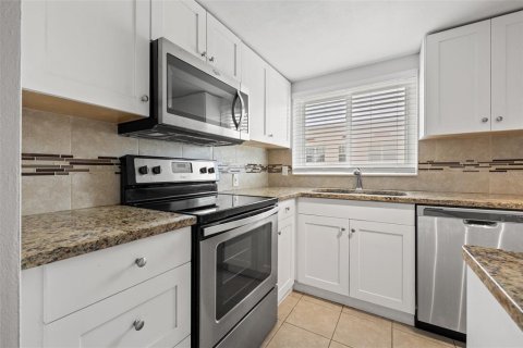 Condominio en venta en Saint Petersburg, Florida, 1 dormitorio, 88.26 m2 № 1274149 - foto 12