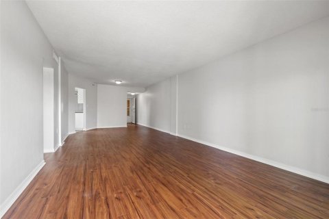 Condominio en venta en Saint Petersburg, Florida, 1 dormitorio, 88.26 m2 № 1274149 - foto 8
