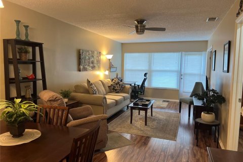 Copropriété à louer à New Port Richey, Floride: 2 chambres, 73.58 m2 № 1720600 - photo 4