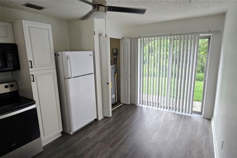 Appartement à louer à DeLand, Floride: 2 chambres, 80.82 m2 № 2405758 - photo 3
