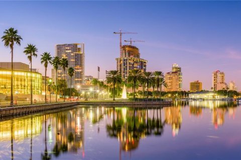 Propiedad comercial en venta en Saint Petersburg, Florida, 120.68 m2 № 2287317 - foto 11