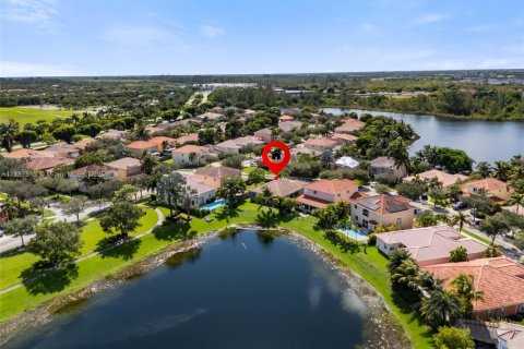 House in Homestead, Florida 3 bedrooms, 144 sq.m. № 1942670 - photo 26