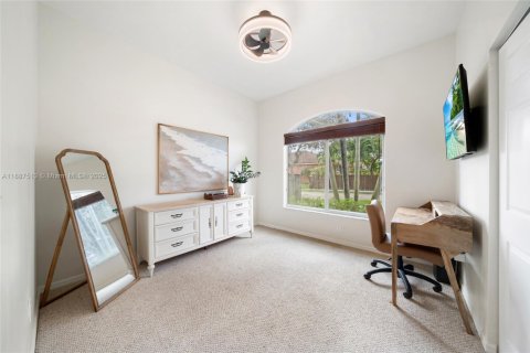 House in Homestead, Florida 3 bedrooms, 144 sq.m. № 1942670 - photo 15