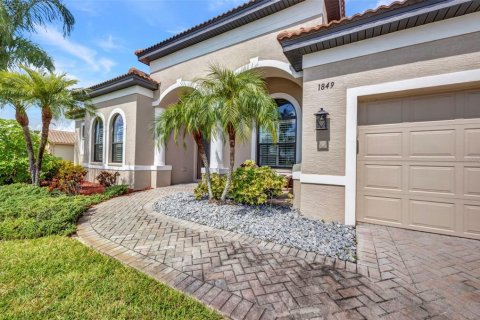 House in North Port, Florida 4 bedrooms, 294.69 sq.m. № 1866499 - photo 17