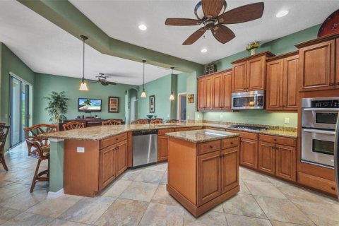 House in North Port, Florida 4 bedrooms, 294.69 sq.m. № 1866499 - photo 6