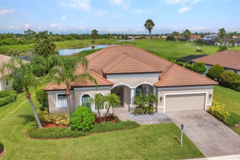 House in North Port, Florida 4 bedrooms, 294.69 sq.m. № 1866499 - photo 15