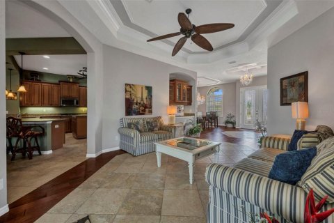 House in North Port, Florida 4 bedrooms, 294.69 sq.m. № 1866499 - photo 2