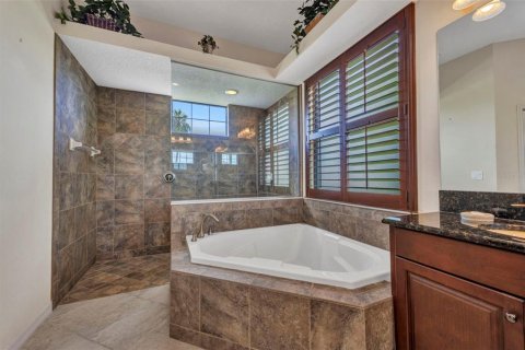 House in North Port, Florida 4 bedrooms, 294.69 sq.m. № 1866499 - photo 27