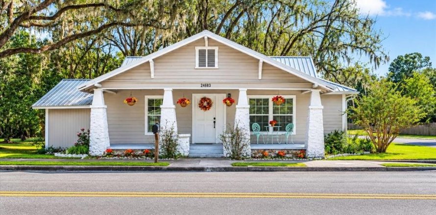 House in High Springs, Florida 3 bedrooms, 127.46 sq.m. № 2420026
