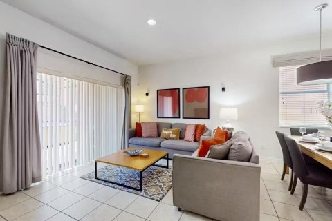 Townhouse in Kissimmee, Florida 4 bedrooms, 172.05 sq.m. № 1912987 - photo 8