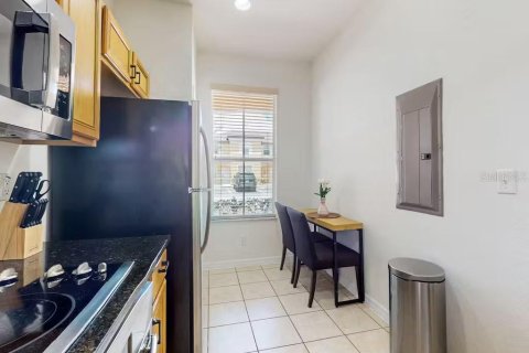 Townhouse in Kissimmee, Florida 4 bedrooms, 172.05 sq.m. № 1912987 - photo 12