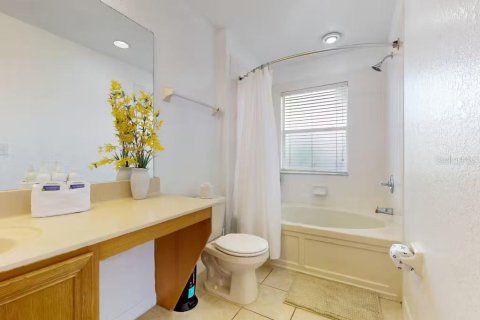 Townhouse in Kissimmee, Florida 4 bedrooms, 172.05 sq.m. № 1912987 - photo 16