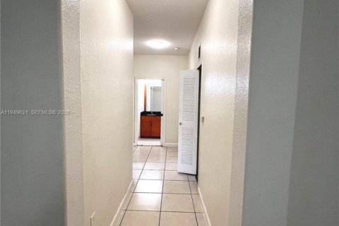 Apartment in Homestead, Florida 3 bedrooms, 108.32 sq.m. № 2031390 - photo 11