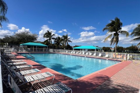 Apartment in Homestead, Florida 3 bedrooms, 108.32 sq.m. № 2031390 - photo 15