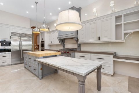 Купить виллу или дом в Авентура, Флорида 4 спальни, 522.85м2, № 1890191 - фото 9