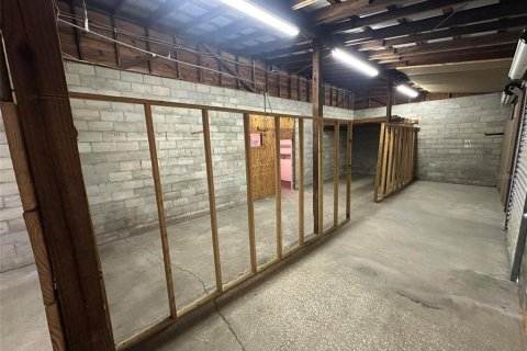 Commercial property in Lake City, Florida 692.49 sq.m. № 1653263 - photo 9