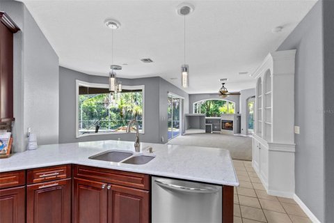 House in Oviedo, Florida 4 bedrooms, 261.61 sq.m. № 2216904 - photo 18