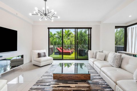 Condo in Fort Lauderdale, Florida, 3 bedrooms  № 2186330 - photo 13