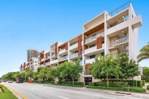 Condo in Fort Lauderdale, Florida, 3 bedrooms  № 2186330 - photo 2