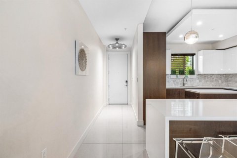 Condo in Fort Lauderdale, Florida, 3 bedrooms  № 2186330 - photo 4
