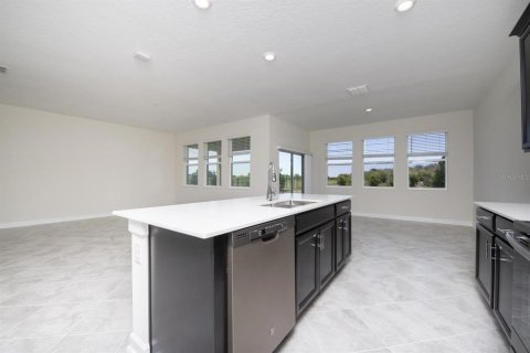 House in Davenport, Florida 4 bedrooms, 216.74 sq.m. № 2195113 - photo 15
