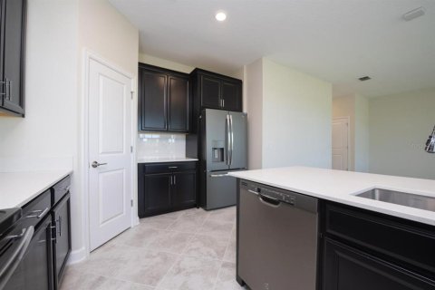 House in Davenport, Florida 4 bedrooms, 216.74 sq.m. № 2195113 - photo 14