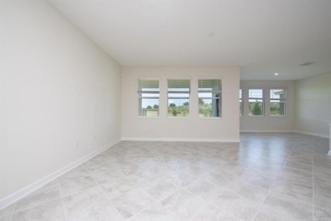 House in Davenport, Florida 4 bedrooms, 216.74 sq.m. № 2195113 - photo 8