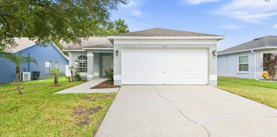 Casa en Brandon, Florida 3 dormitorios, 126.63 m2 № 2391237