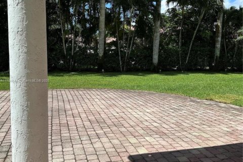 House in Pinecrest, Florida 6 bedrooms, 543.39 sq.m. № 1711230 - photo 8
