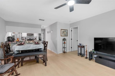 Casa en venta en Orlando, Florida, 3 dormitorios, 108.7 m2 № 1901424 - foto 19