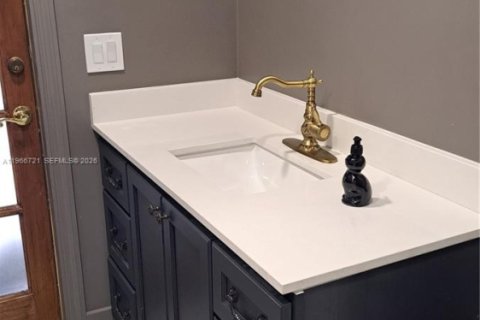 Villa ou maison à louer à Homestead, Floride: 3 chambres, 230.03 m2 № 2029267 - photo 16