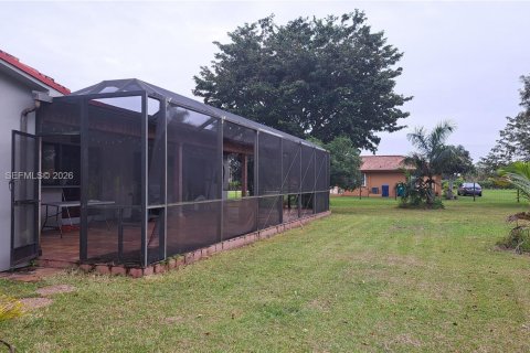 Villa ou maison à louer à Homestead, Floride: 3 chambres, 230.03 m2 № 2029267 - photo 7