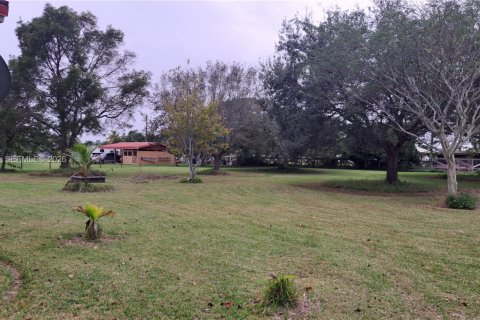 Villa ou maison à louer à Homestead, Floride: 3 chambres, 230.03 m2 № 2029267 - photo 6