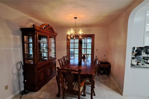 Villa ou maison à louer à Homestead, Floride: 3 chambres, 230.03 m2 № 2029267 - photo 23