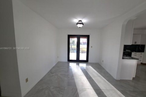 Villa ou maison à louer à Homestead, Floride: 3 chambres, 230.03 m2 № 2029267 - photo 28