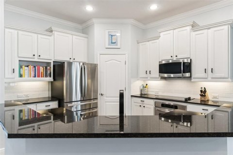 House in Orlando, Florida 3 bedrooms, 172.89 sq.m. № 2115138 - photo 6