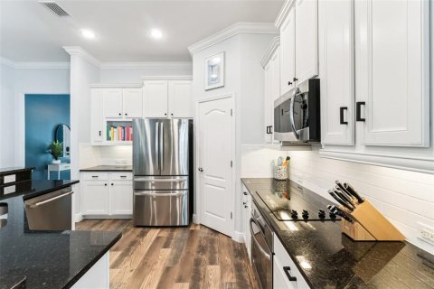 House in Orlando, Florida 3 bedrooms, 172.89 sq.m. № 2115138 - photo 7